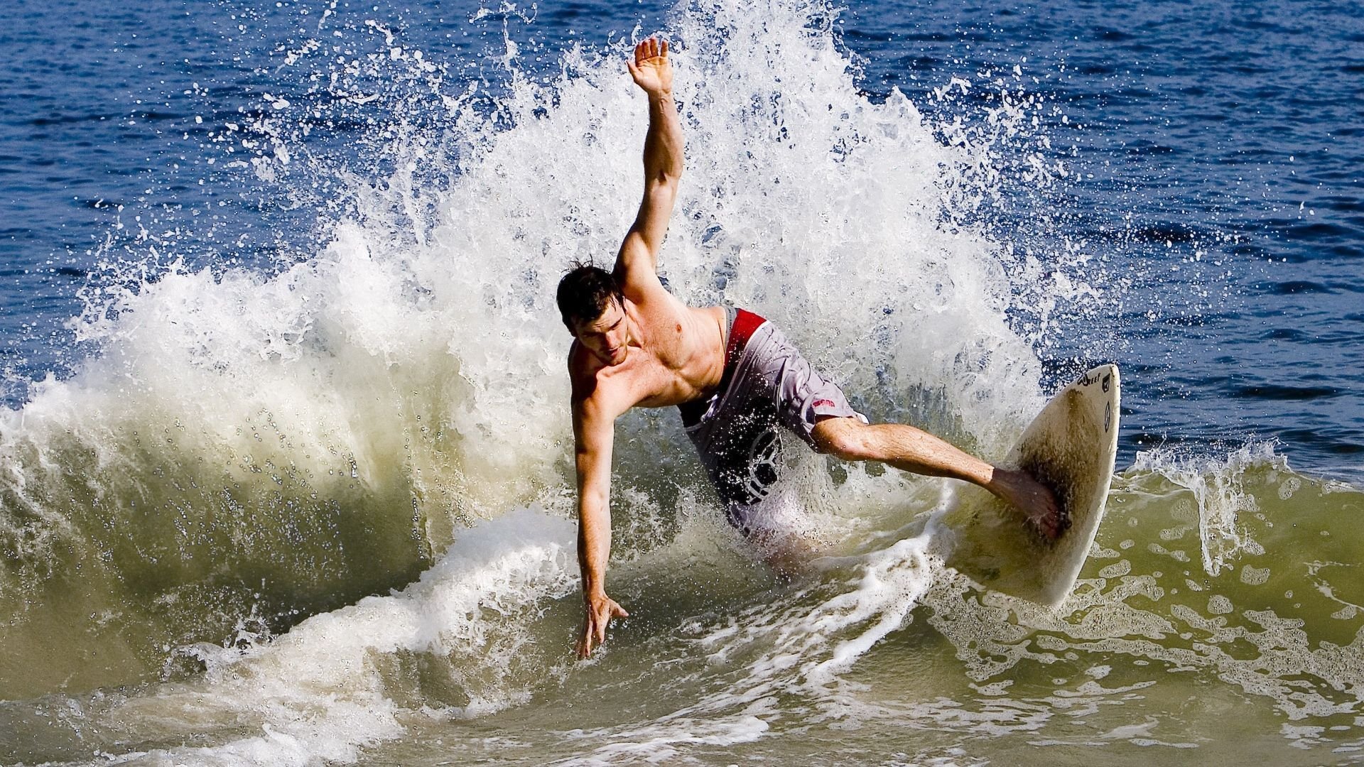 阿德里尔森从里昂租借至安德莱赫特,继续欧洲征程,阿尔·安德森